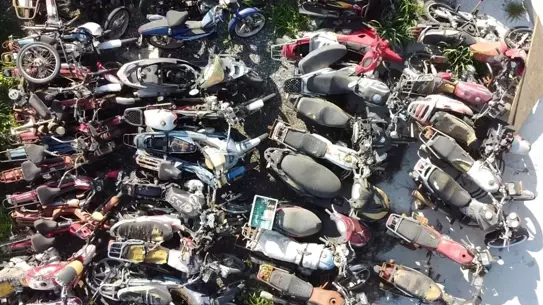 Denetim sırasında yakalanan plakasız motosiklet