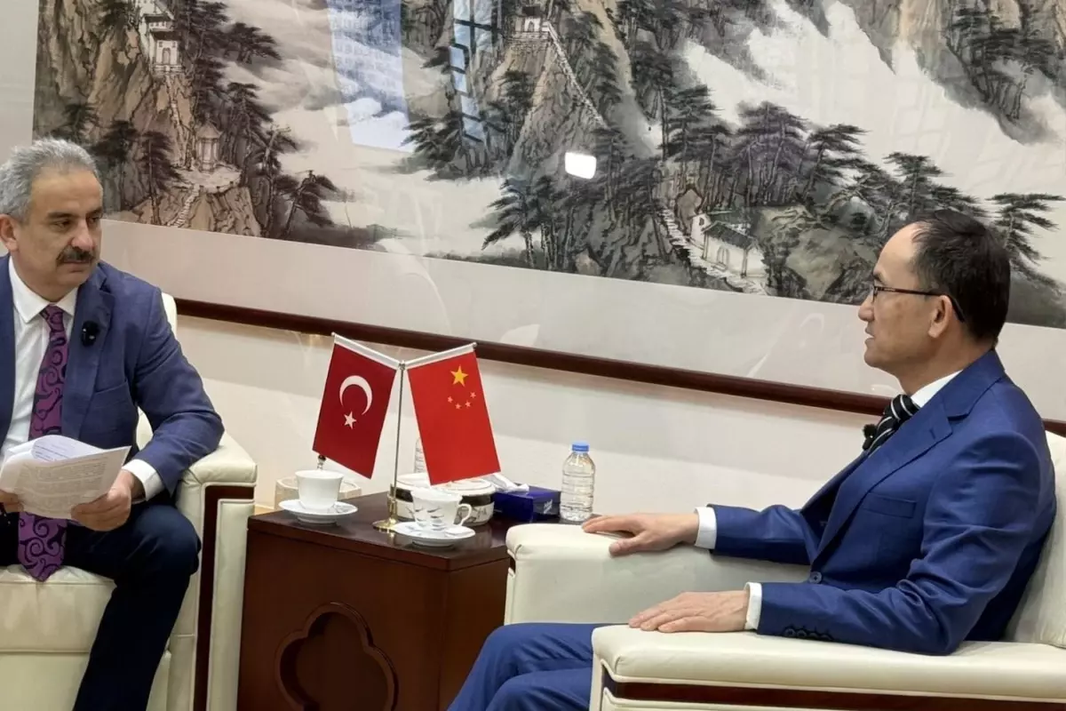 Çin Büyükelçisi, Türkiye ile Dünya Savaşı Önlemlerini Görüşüyor