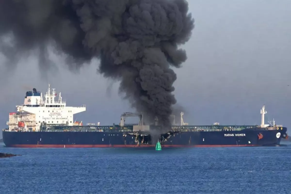 Karadeniz'de Gerginlik: Yunan Bandıralı Petrol Tankeri Rus Karasularında Vuruldu