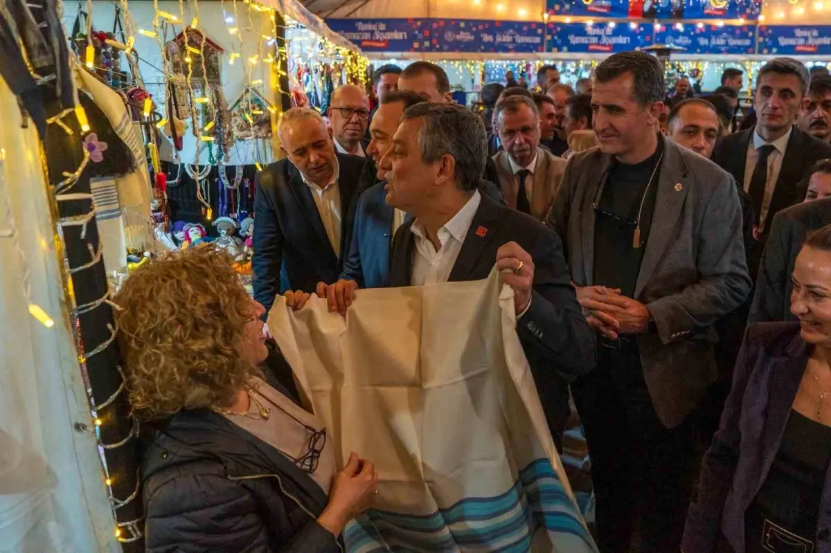 Özel, Manisa'da Ramazan İftarında Merhum Belediye Başkanlarını Anarak Buruk Bir Duygu Paylaştı