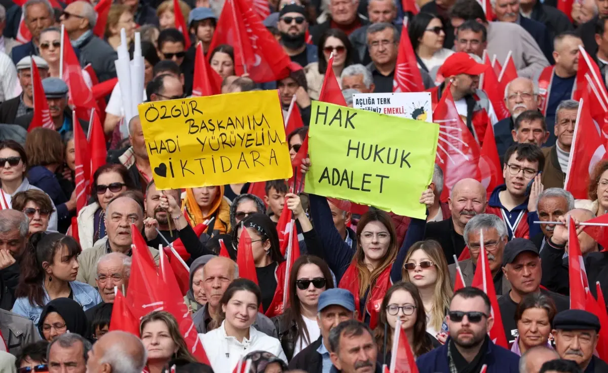 Özgür Özel: CHP'nin Yeniden Doğuşu ve Yerel Seçim Stratejisi