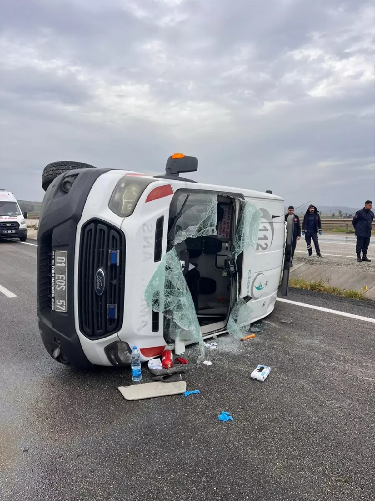 Ceyhan’da Ambulans Kazası: 3 Sağlık Çalışanı Yaralandı