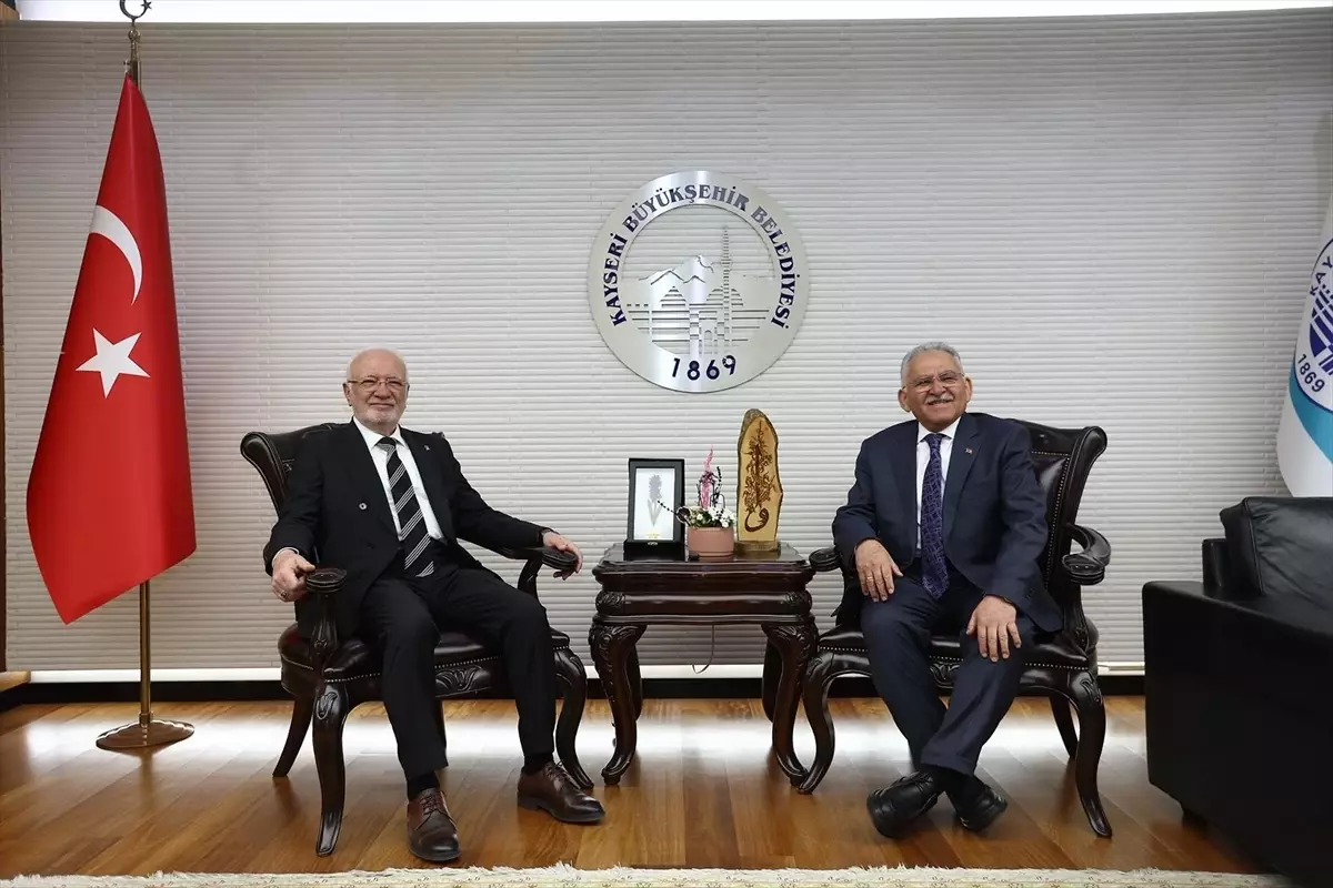 Kayseri Büyükşehir Belediye Başkanı Büyükkılıç, AK Parti Genel Başkanvekili Elitaş'ı Ağırladı