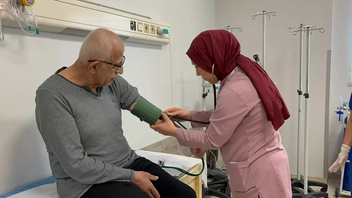 Antalya’da Üç Damar Tıkanıklığına Karşı Başarılı Baypas Ameliyatı