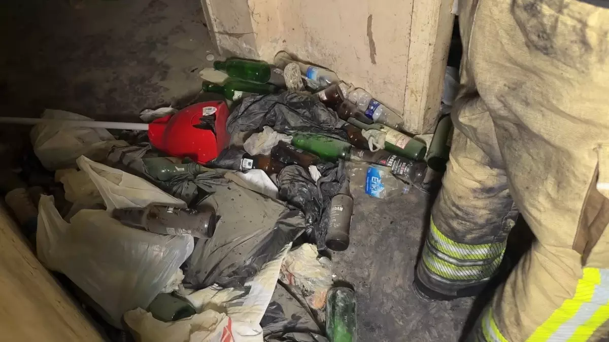 Avcılar’da Çöp Evde Çıkan Yangın Komşuları Şaşkına Çevirdi