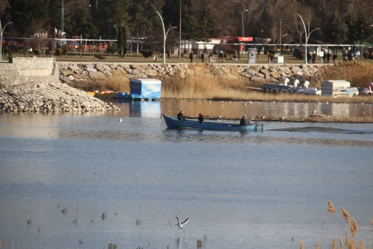 Beyşehir Gölü'nde Balık Popülasyonu İçin Avlanma Yasağı Yarın Başlıyor