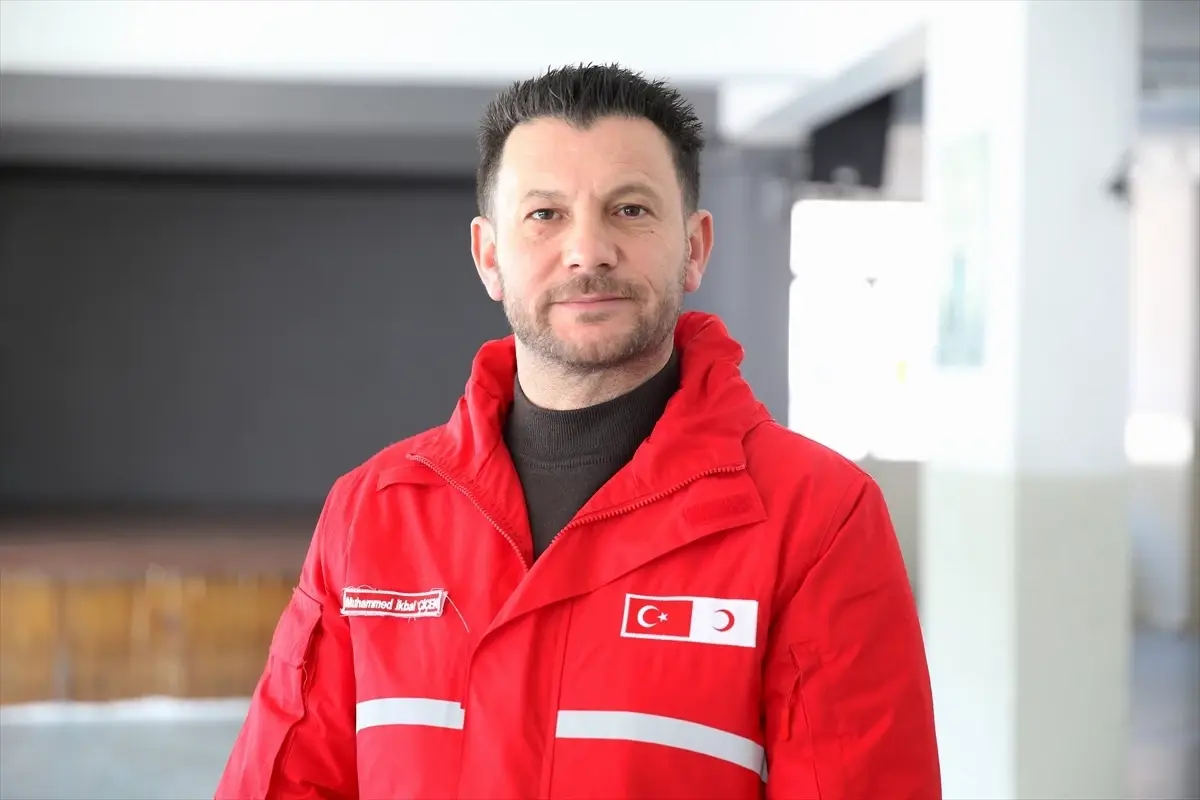 Bursa’dan Erzurum’a 250 Çocuk İçin Sıcak Atkı ve Bere Bağışı