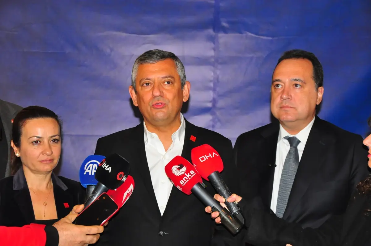 CHP Lideri Özgür Özel, Günel'in Gözaltını Siyasi Hamle Olarak Eleştirdi