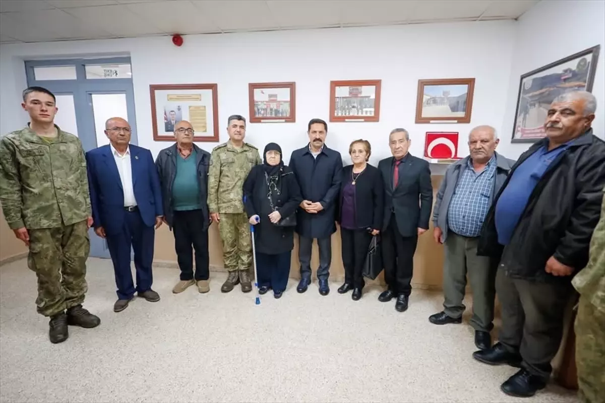 Hatay Valisi Mustafa Masatlı, Şehit Aileleri ve Mehmetçik’le Birlikte İftar Yaptı