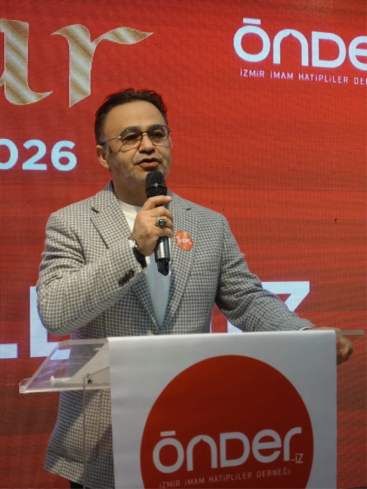 İzmir'de Gençlik Odaklı İftar Buluşması: ÖNDER İmam Hatipliler Derneği'nden Yeni Vizyon