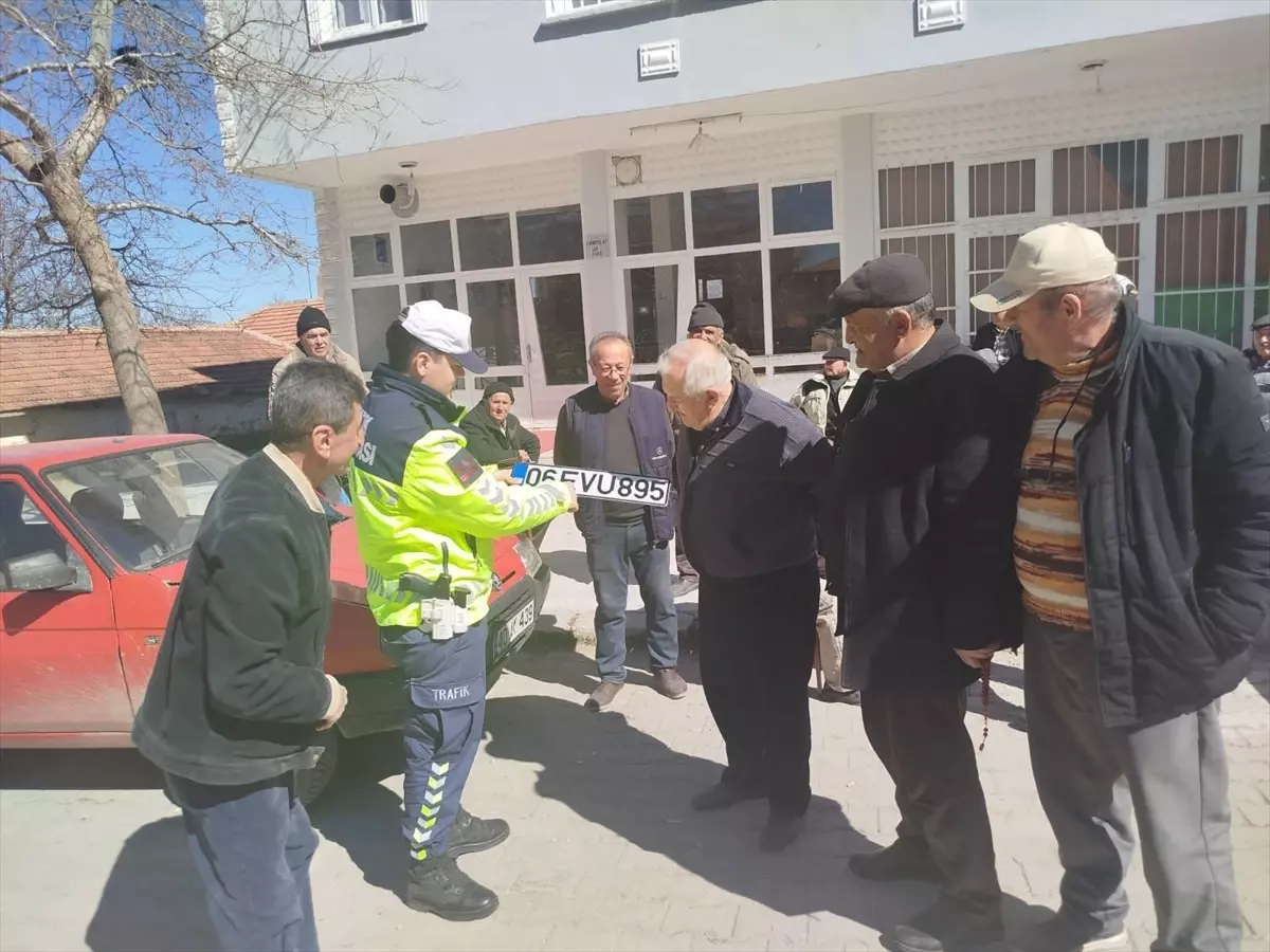 Kırşehir Jandarması Vatandaşları Dolandırıcılık ve Güvenlik Tehditlerine Karşı Uyardı