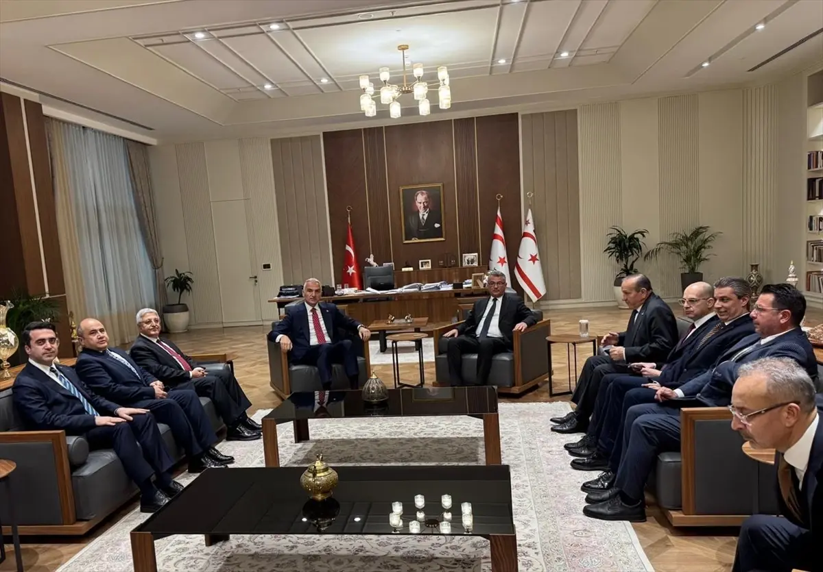 Erhürman ve Ersoy, Kuzey Kıbrıs'ta Turizm ve Kültür İşbirliğini Güçlendirmek İçin Görüştü