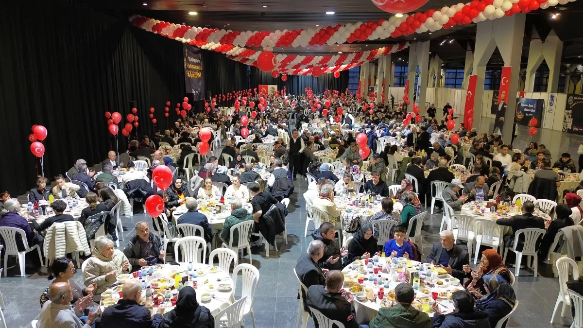 Mansur Yavaş, Şehit Yakınları ve Gazilerle Ramazan Sofrasında Buluştu