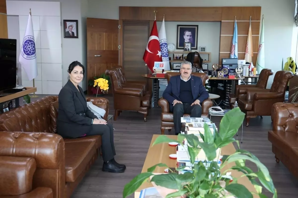 Süleymanpaşa Kaymakamı Tunçer, Ortaokul Ziyaretiyle Öğrencilerle Buluştu