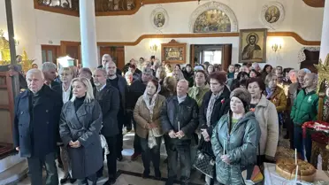 Sveti Georgi Kilisesi'nde tören fotoğrafı