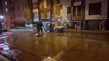 İtfaiye ekiplerinin yangına müdahalesi