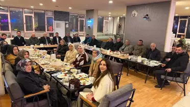 İftar sofrasında MHP üyeleri ve katılımcılar