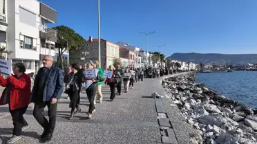 Foça’da deniz kirliliği protestosu sırasında çekilen fotoğraf