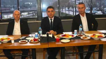 İftar programı sırasında çekilmiş fotoğraf