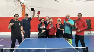 Masa tenisi maçından anlar