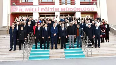 Toplantı sırasında sunum yapan MEB yetkilisi