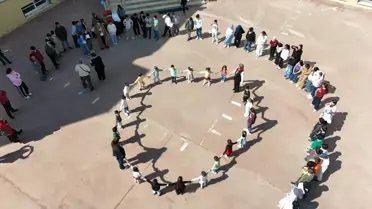 Ödemiş Şehit Yasin Naci Ağaroğlu İmam Hatip Ortaokulu'nda Arife Çiçeği etkinliği