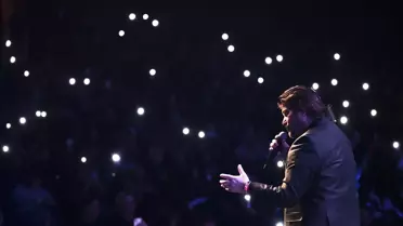 Ahmet Şafak sahnede