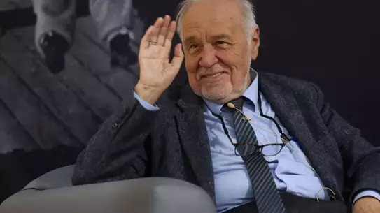 Fatıh Camii Haziresi’nde Ortaylı’nın mezarı