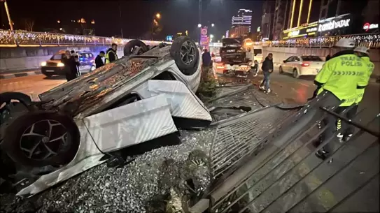 Takla atan otomobillerin çarpışma anı