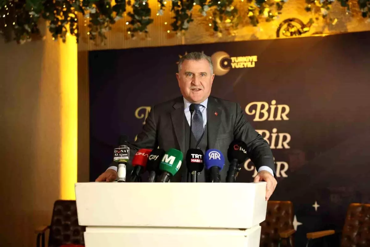 Gençlik ve Spor Bakanı Osman Aşkın Bak'tan Vatandaşlara Söz: Hizmet Sözümüz Sarsılmayacak