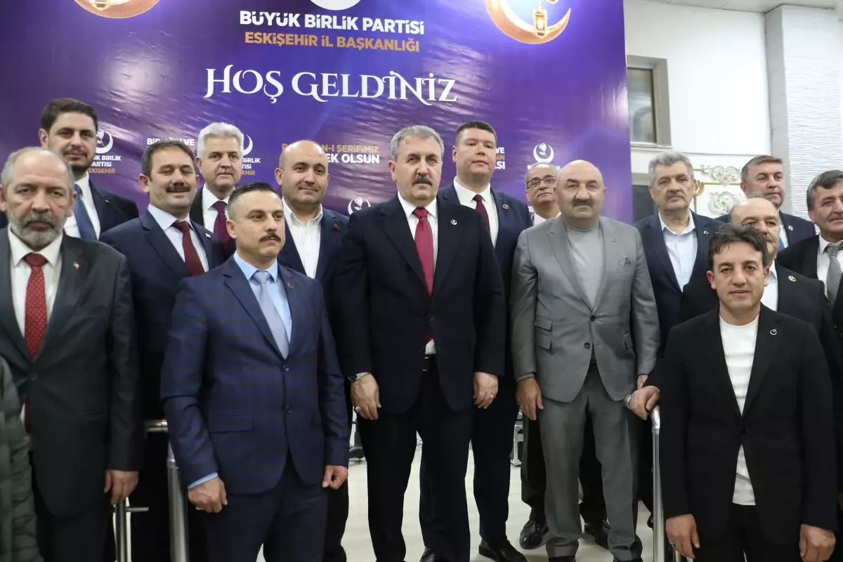 Destici'den İran Füze Tehdidine Sert Uyarı