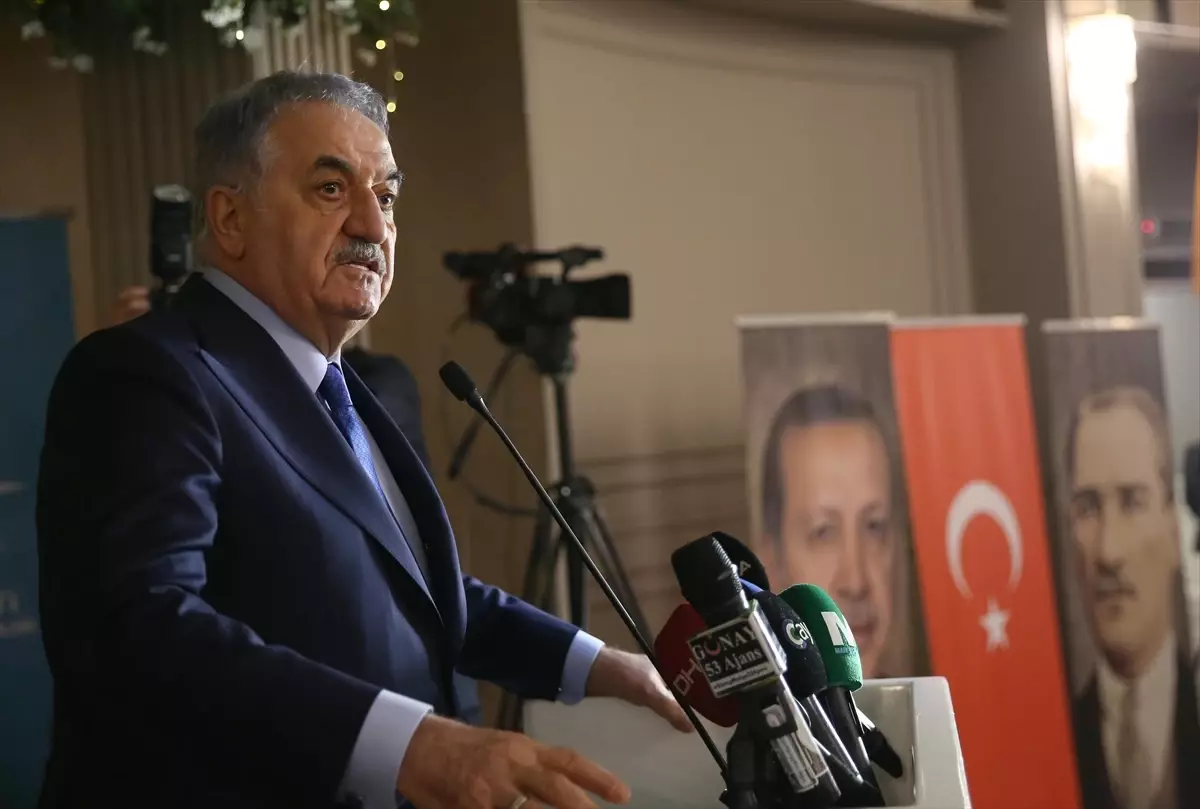 Gençlik ve Spor Bakanı Bak, Rize'de Ramazan İftarına Katıldı ve Vatana Hizmet Aşkını Vurguladı