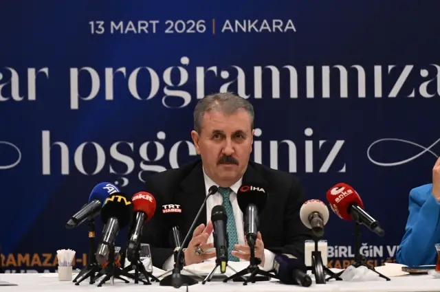 Destici'nin parti toplantısı