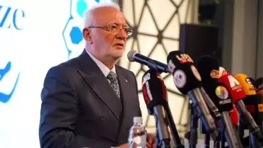 Elitaş konuşması sırasında çekilmiş fotoğraf