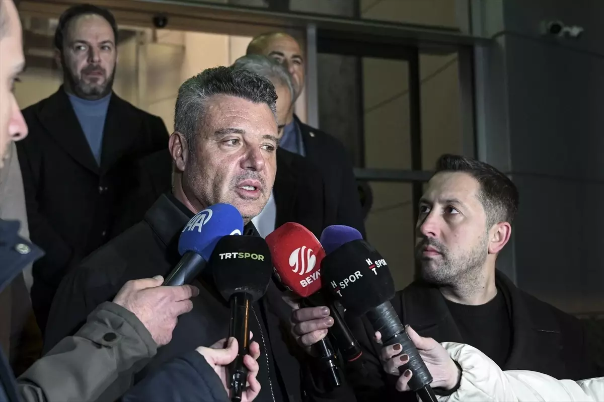 Fenerbahçe, Tedesco ile Teknik Direktörlük Yolculuğunu Uzatıyor