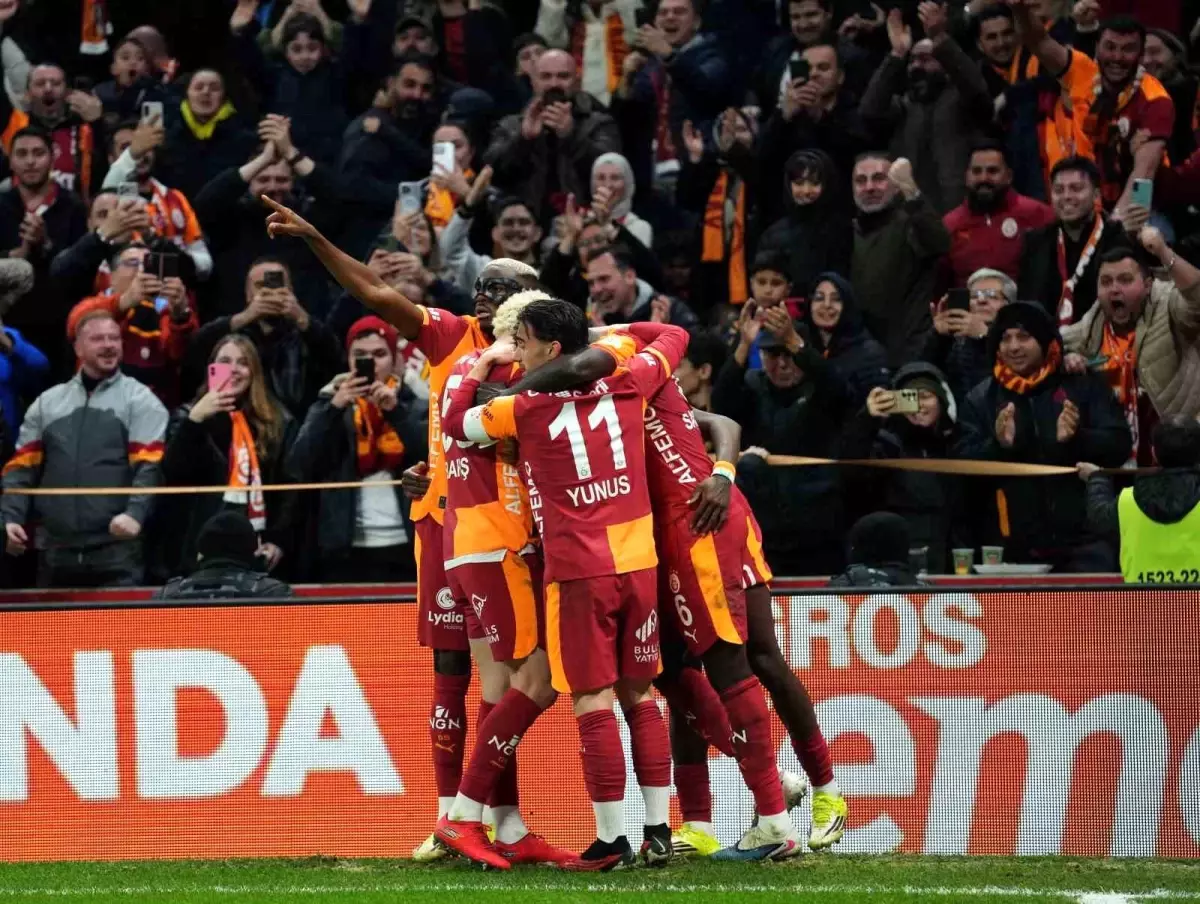 Galatasaray, Başakşehir'i 3-0'lık Zaferle Şampiyonluk Yolunda Öne Çıktı