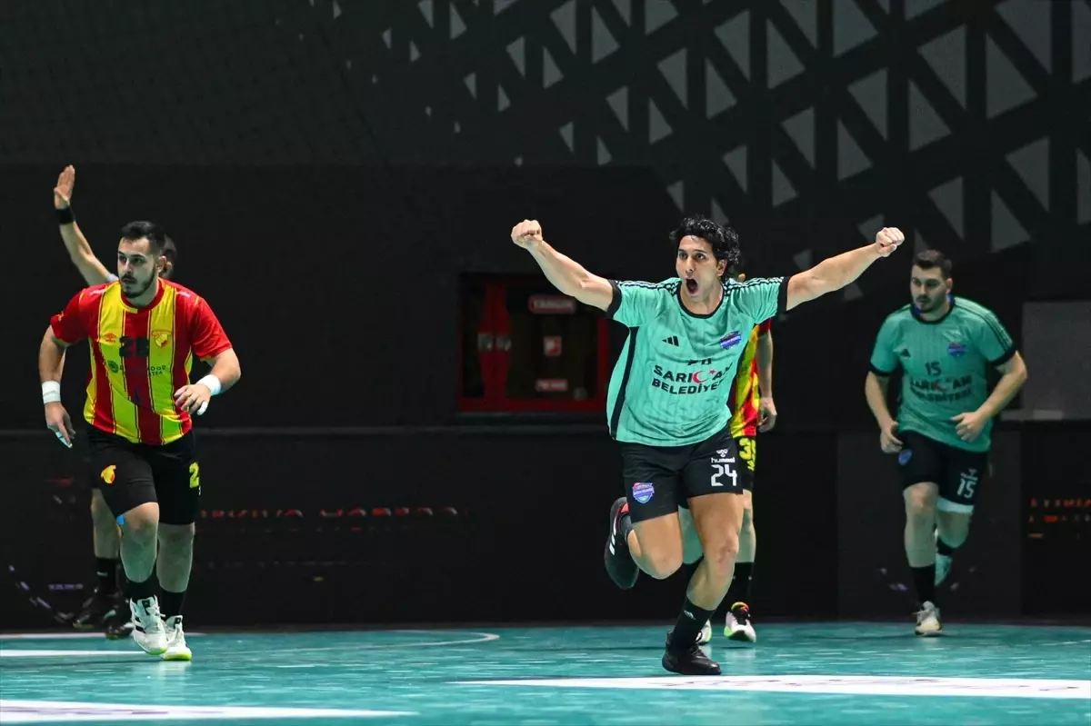 Göztepe Hentbol Takımı Süper Ligde! Sarıçam Belediyespor'u 30-23 Yendi