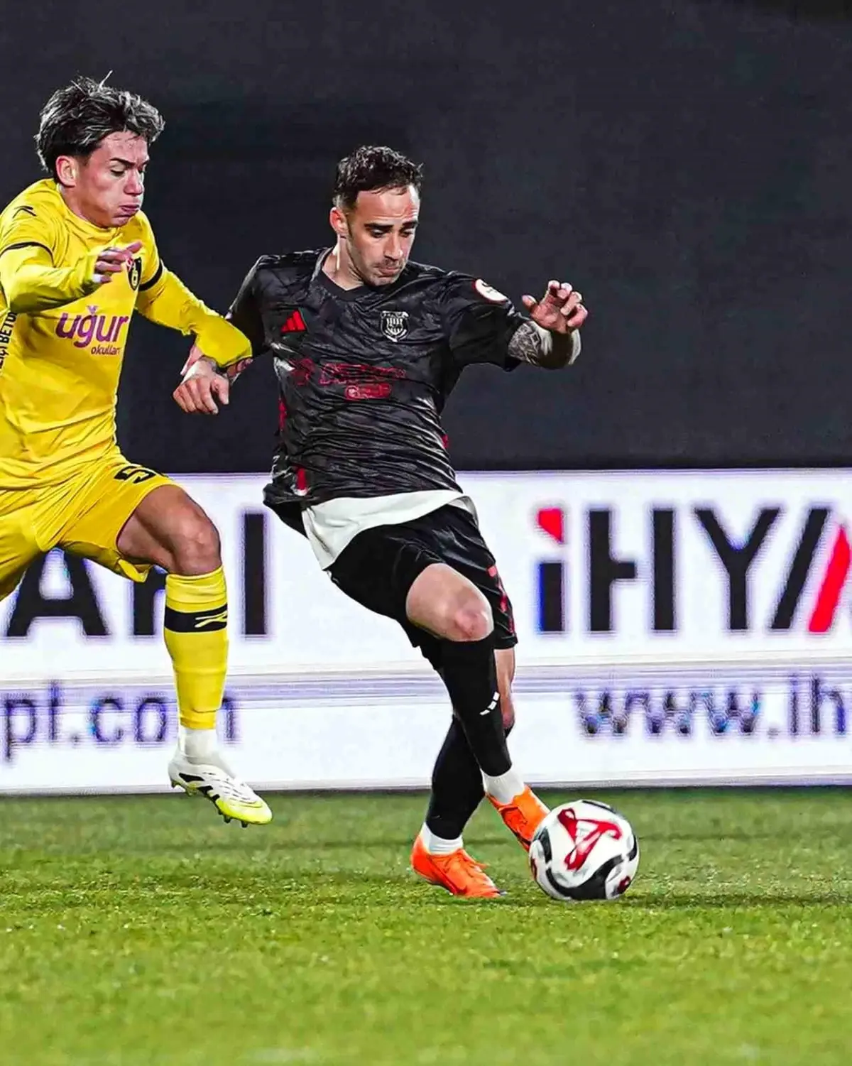 Pendikspor ve İstanbulspor Maçta 1-1 Eşitliğiyle Puanları Paylaştı