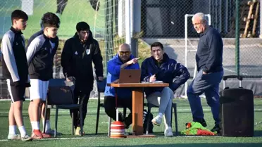 Yo‑Yo Dayanıklılık Testi sırasında genç futbolcular