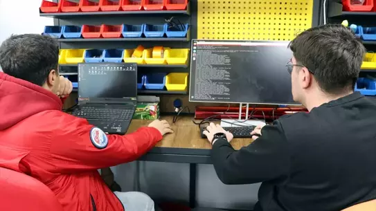 Tam otonom deniz aracı prototipi