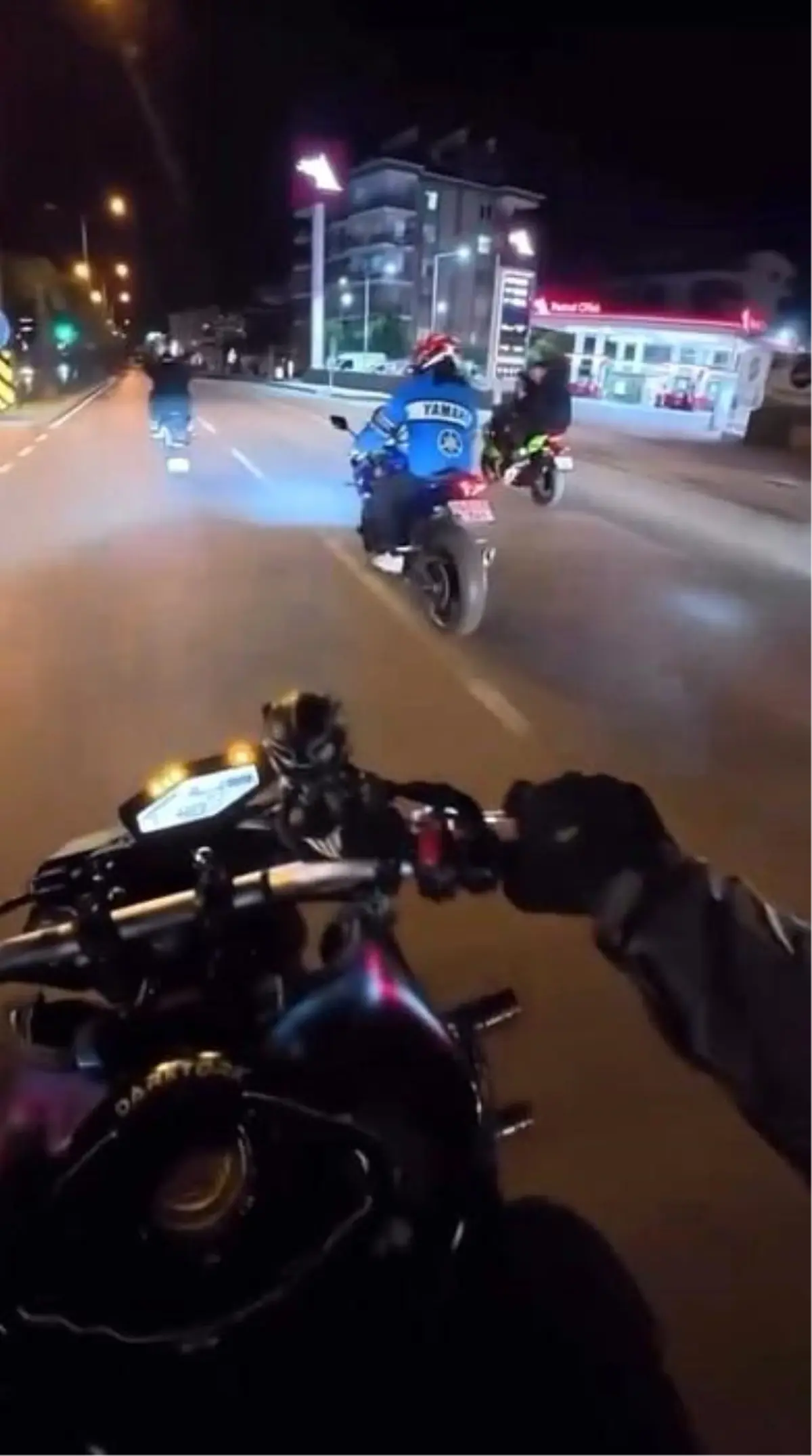 Alanya’da Tek Teker Motosiklet Kazası: Arkadan Gelen Araç Takla Attı