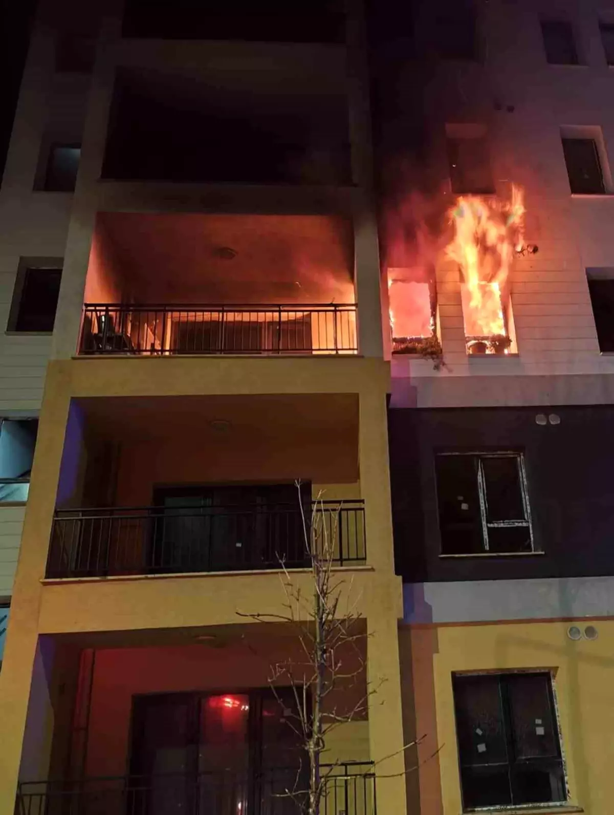 Defne'de Apartman Yangını Hızlı Müdahale ile Kontrol Altına Alındı