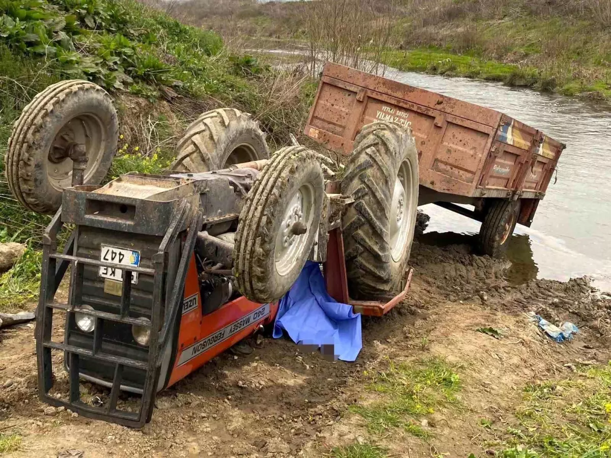Sakarya Hendek'te Traktör Devrildi: 46 Yaşındaki Çiftçi Hayatını Kaybetti