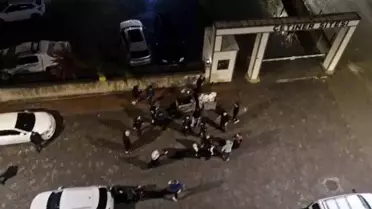 Kazada araçların hasarı ve kavga anı