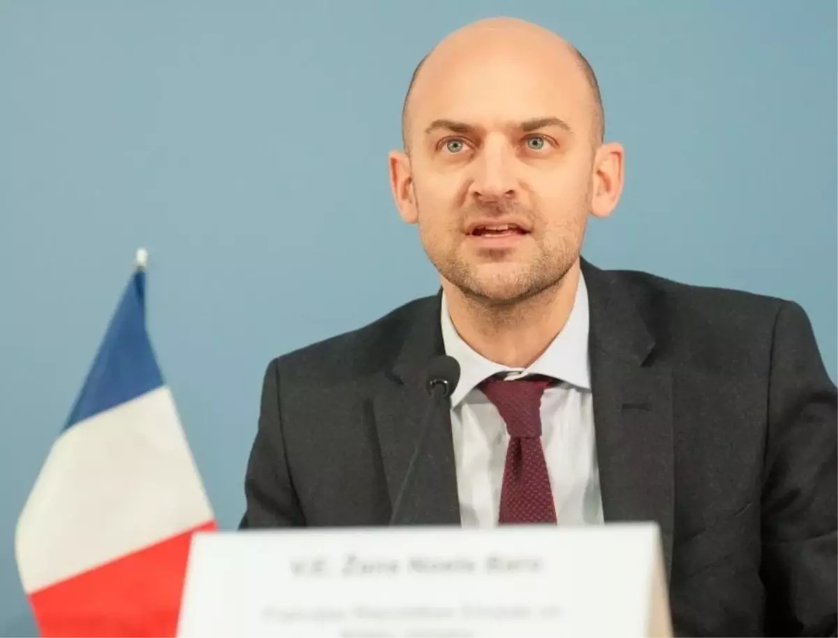 İran ve Fransa Dışişleri Bakanları Bölgesel Güvenlik Üzerine Görüştü