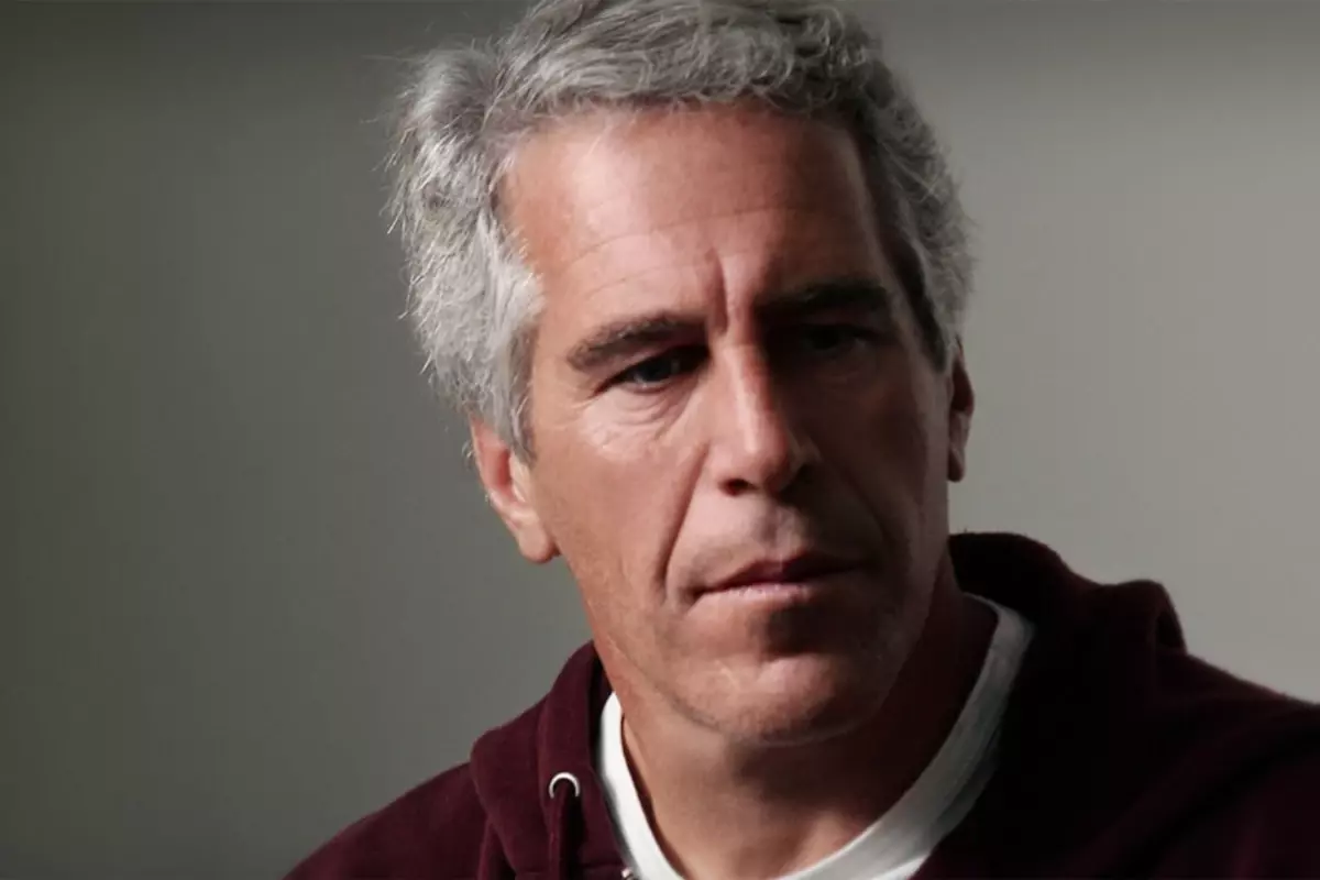 TikTok, Jeffrey Epstein Adlı Sahte Hesaba Mavi Tik Verdi: 1,3 Milyon Takipçi ve Sürpriz Açıklama