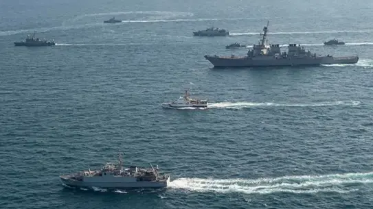 Hürmüz Boğazı'na gemi gönderme tartışması