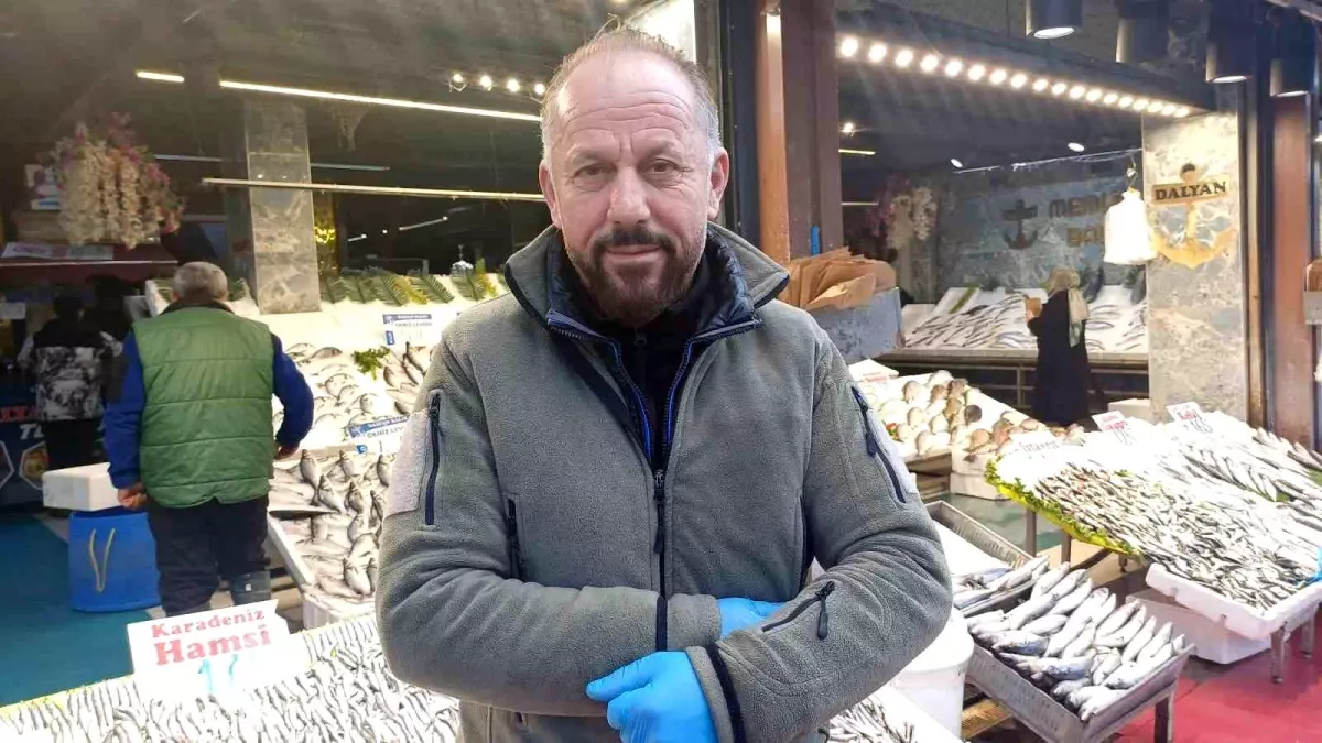 Kayseri'de Hamsi Bolluğu: Soğuk Hava Balık Pazarını Canlandırdı