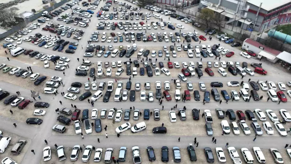 Altın Fiyatlarındaki Düşüş, Bursa’nın İkinci El Otomobil Pazarını Yavaşlattı