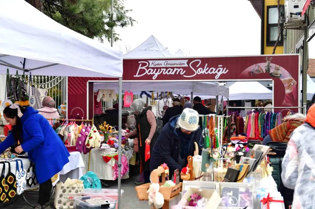 Sümbüllü Bahçe Konağı'nda Kadın Girişimciler Bayram Sokağı'nı Açtı